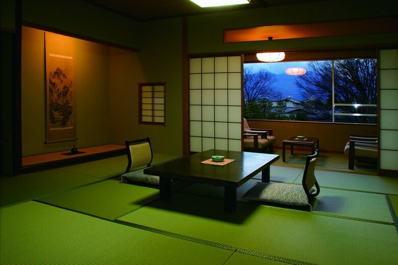 Tokiwa Hotel