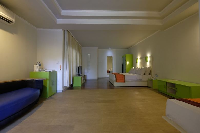 The Yani Hotel