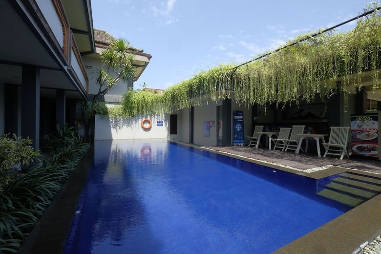 The Yani Hotel