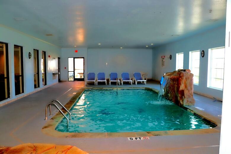 Hotel Hometown Executive Suites