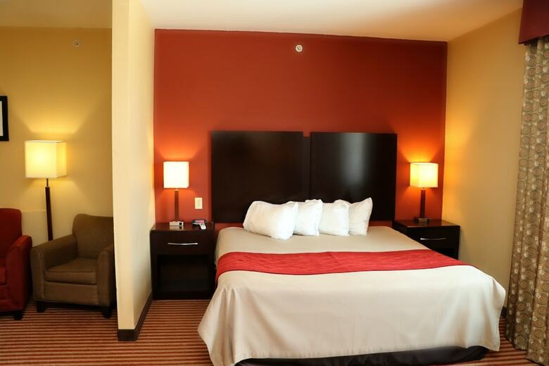 Hotel Hometown Executive Suites