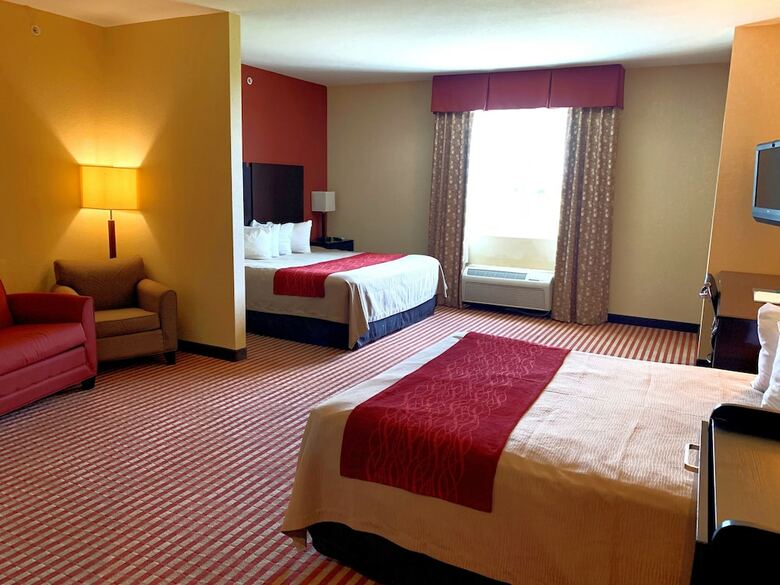 Hotel Hometown Executive Suites