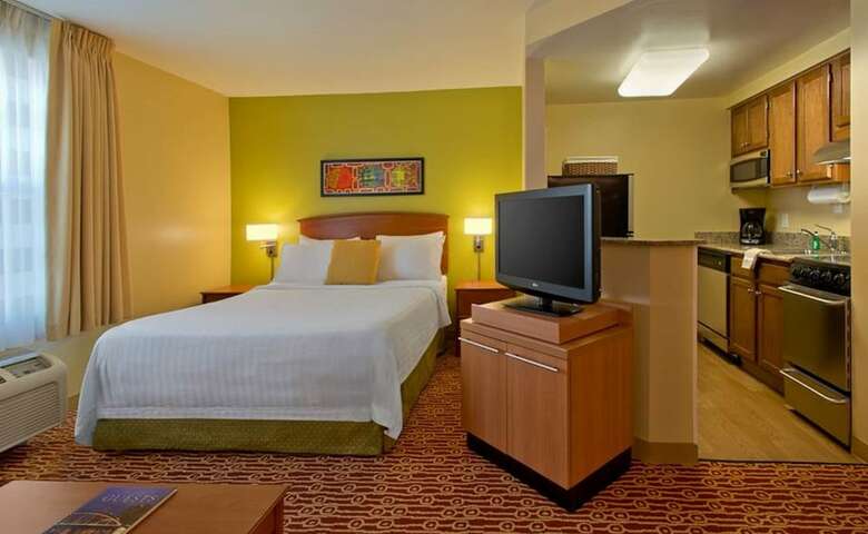 Hotel Towneplace Suites By Marriott Findlay