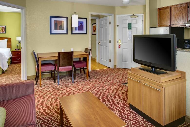 Hotel Towneplace Suites By Marriott Findlay