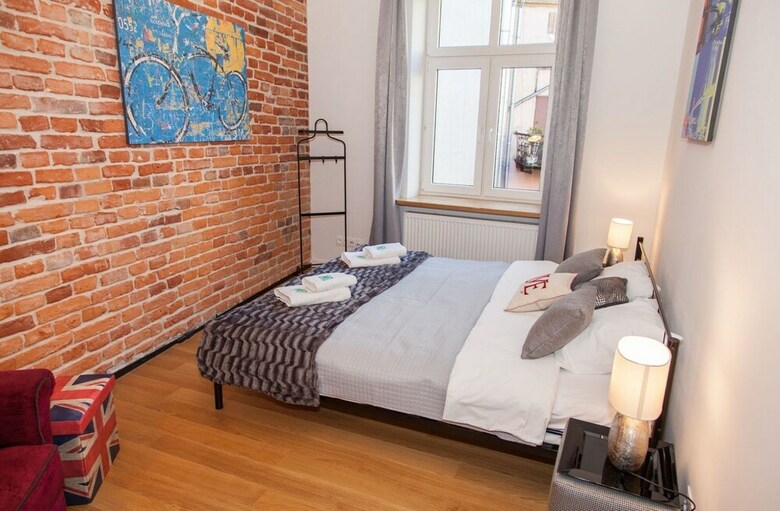 Bc7 Apartments