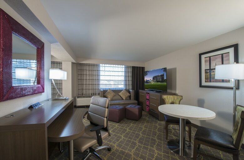 Doubletree By Hilton Hotel Winston Salem - University