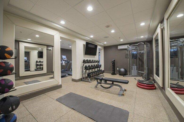 Doubletree By Hilton Hotel Winston Salem - University