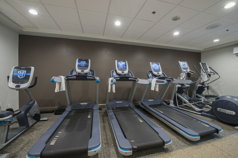 Doubletree By Hilton Hotel Winston Salem - University
