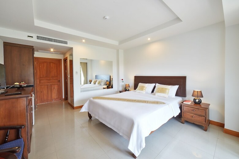 Apartamentos Surin Sabai
