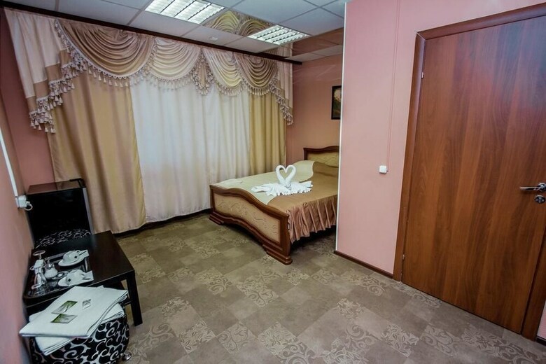 Fab Mini Hotel