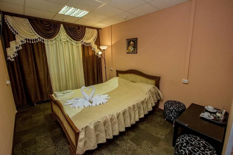 Fab Mini Hotel
