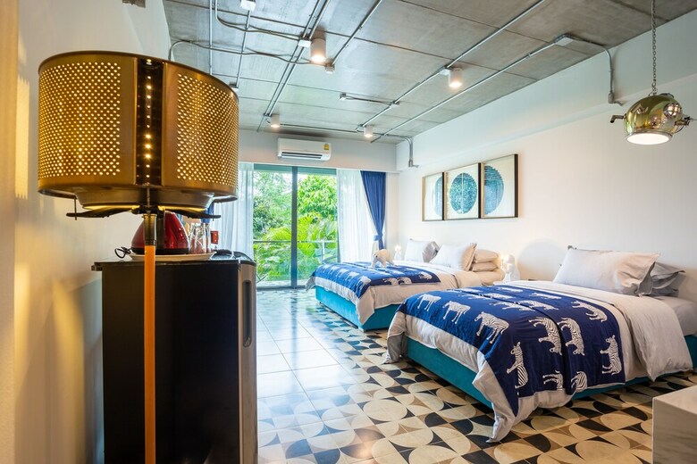 River Art Hotel