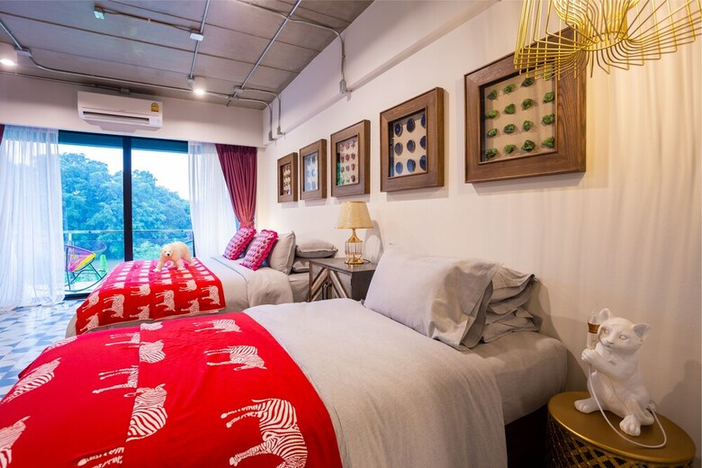 River Art Hotel