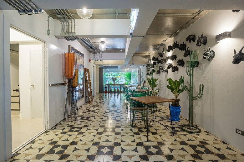 River Art Hotel