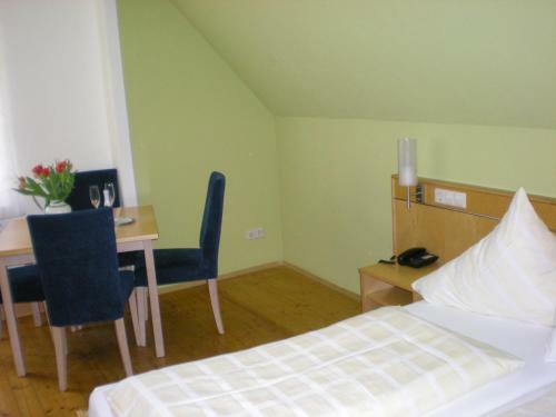 Hostal Hotel Gasthof Goldener L�we