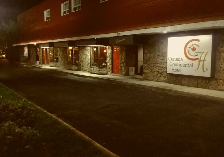 Canada Continental Hotel