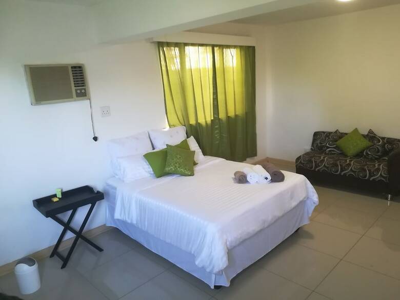 N-self Catering Lodge