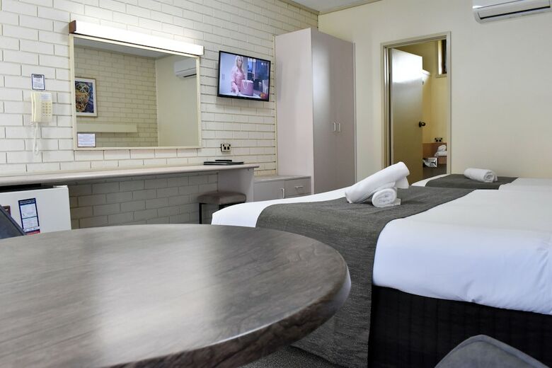 Clubarham River Motel
