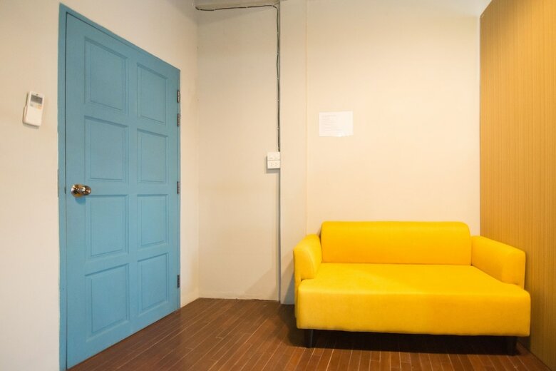 Hostal Tha Hostel