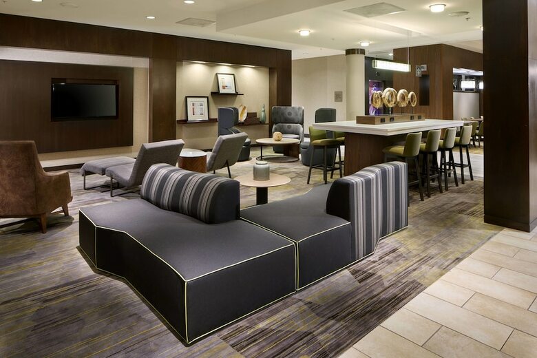 Hotel Courtyard By Marriott San Antonio Six Flags At The Rim