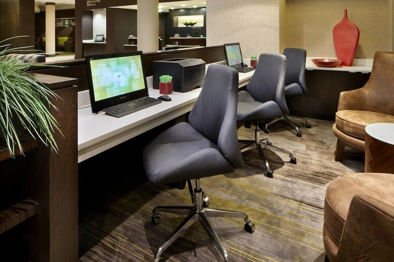 Hotel Courtyard By Marriott San Antonio Six Flags At The Rim