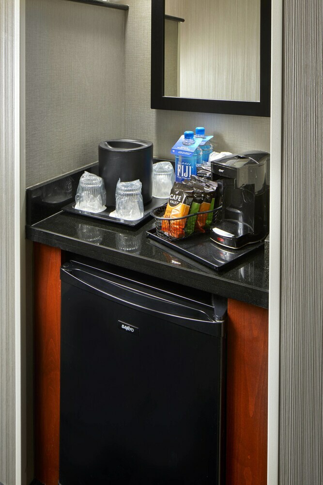Hotel Courtyard By Marriott San Antonio Six Flags At The Rim