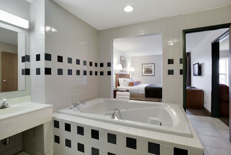 Hotel Redwood Lodge