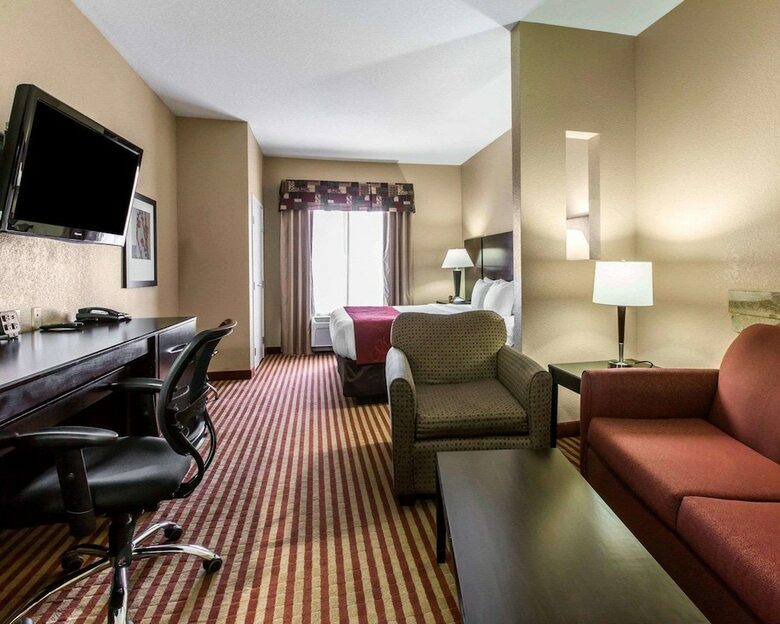 Hotel Comfort Suites Waycross