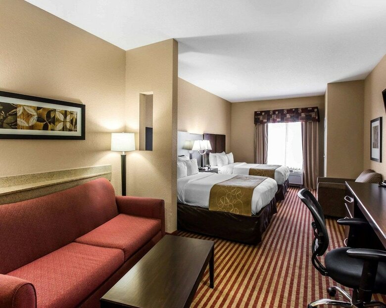 Hotel Comfort Suites Waycross