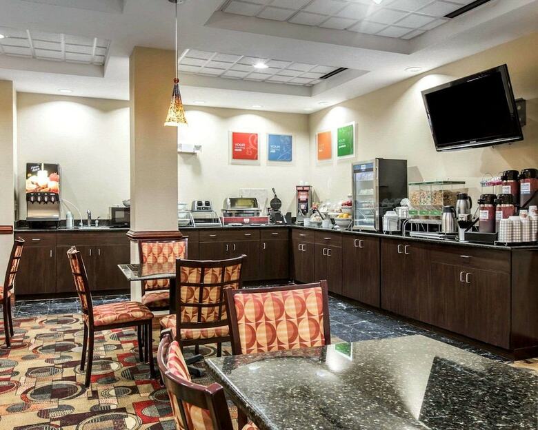 Hotel Comfort Suites Waycross