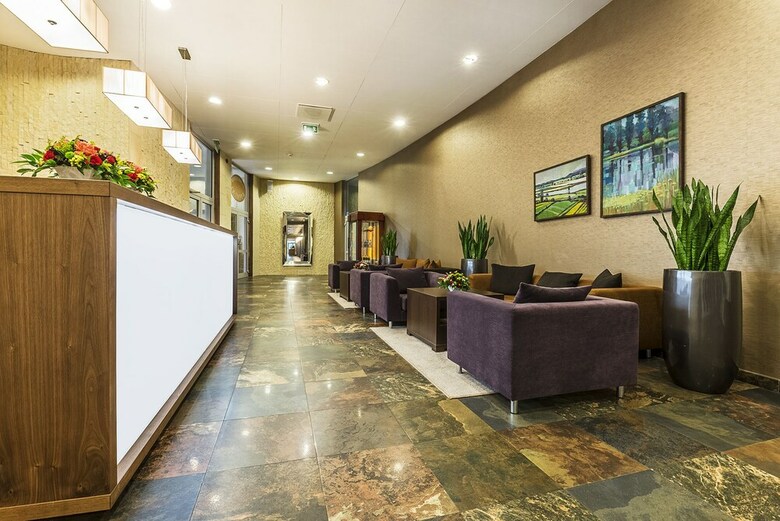 Hotel Victor Pruszk�w By de Silva