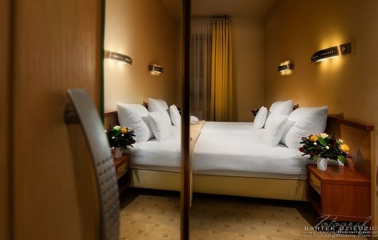 Hotel Victor Pruszk�w By de Silva