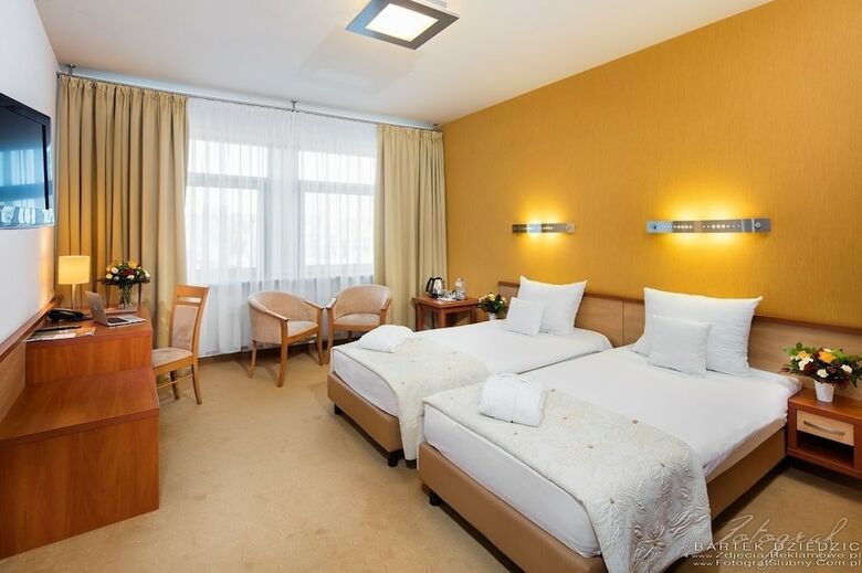 Hotel Victor Pruszk�w By de Silva