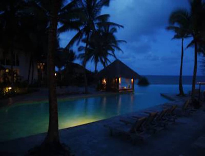Hotel Sutra Beach Resort