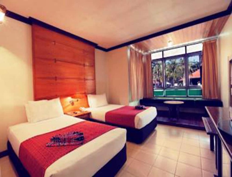 Hotel Sutra Beach Resort