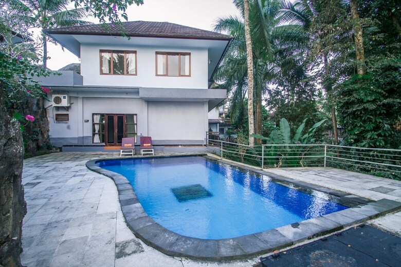 Villa Puri Saron Hotel Madangan
