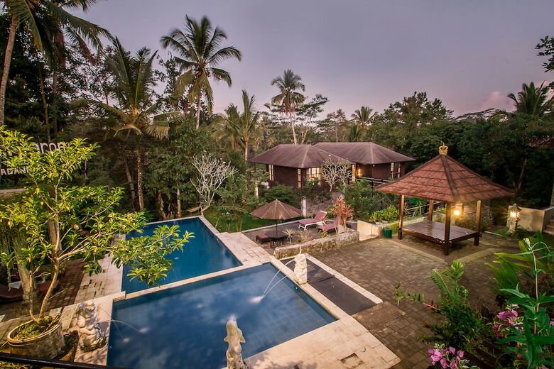Villa Puri Saron Hotel Madangan