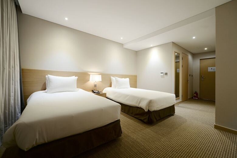 New Oriental Hotel