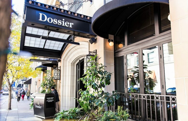 Hotel Dossier