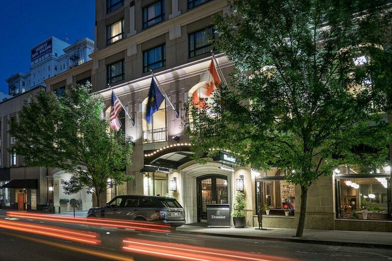 Hotel Dossier