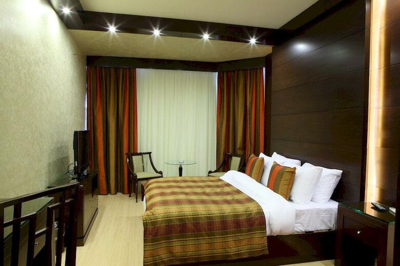 Imperial Suites Hotel