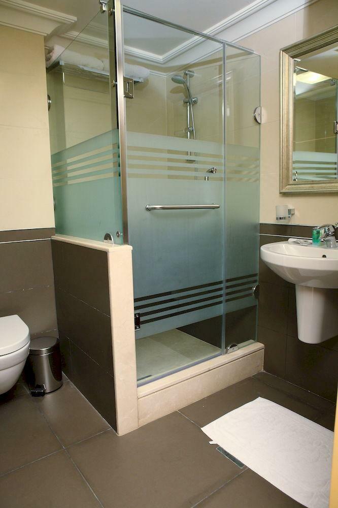 Imperial Suites Hotel