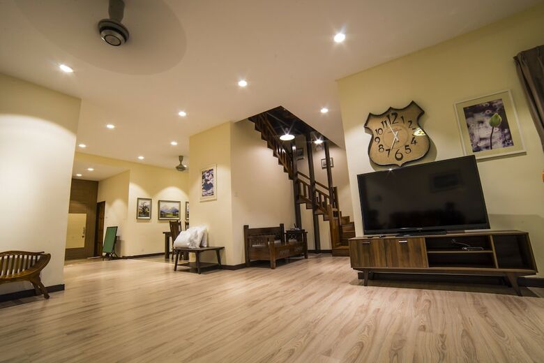Bahau Woodz Villa