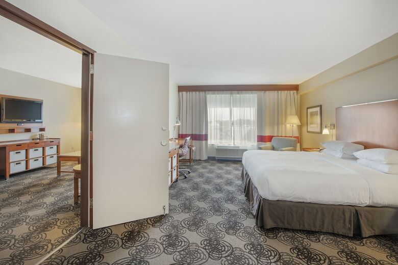 Doubletree By Hilton Hotel Raleigh-cary