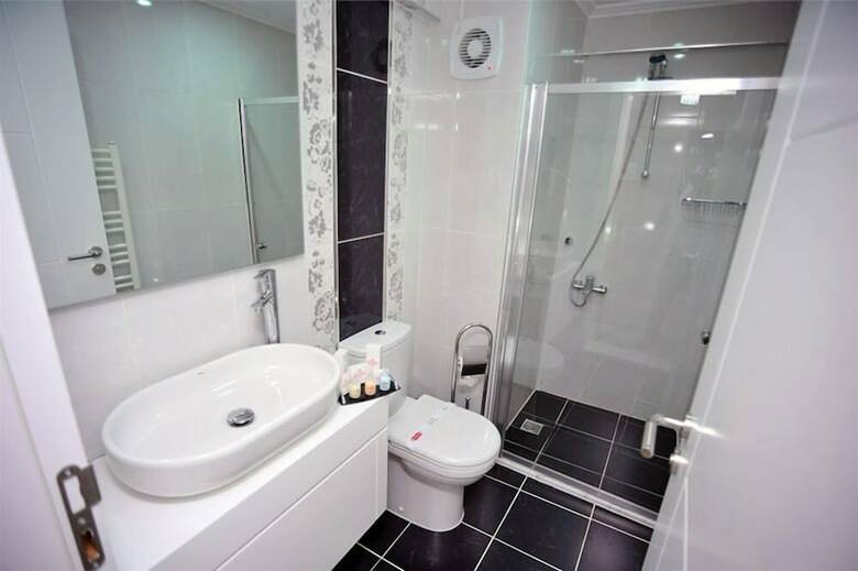 Kast Mahall Hotel