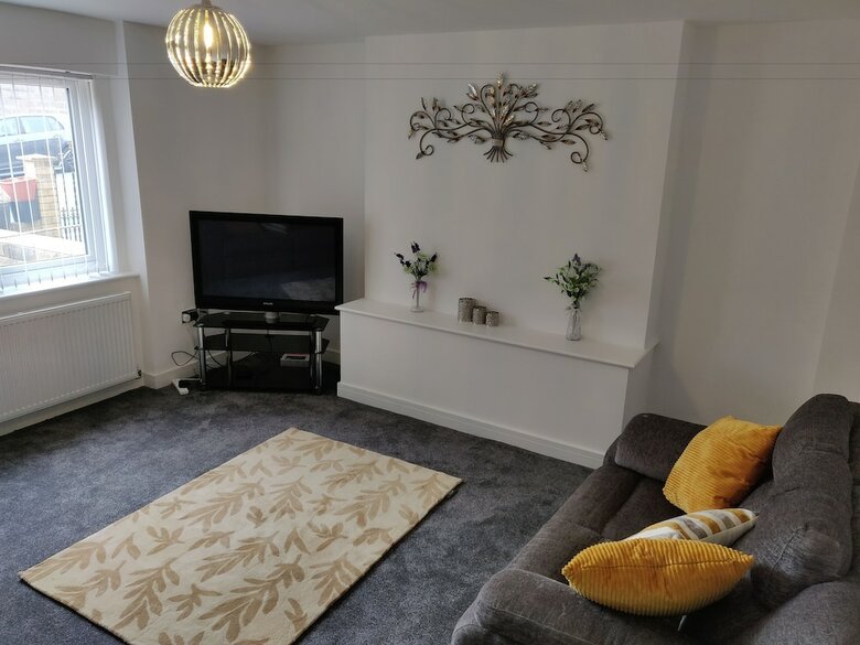 Fantastic Bradford Townhouse 6 Bedrooms