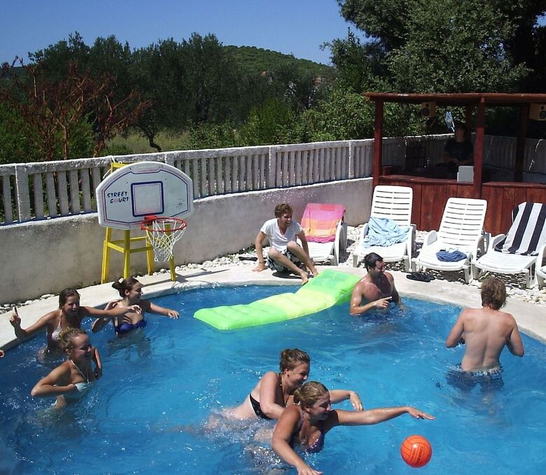 Hostal Dragan�s Den Hostel