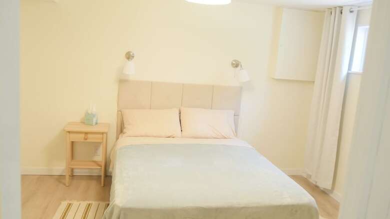 Applewood Hills Apartment