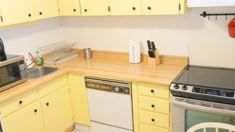 Applewood Hills Apartment