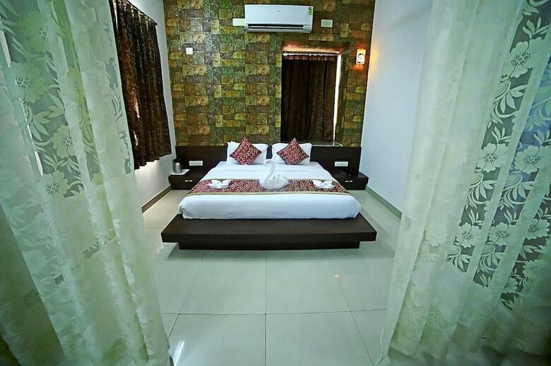 Hotel Dreams Resort Udaipur